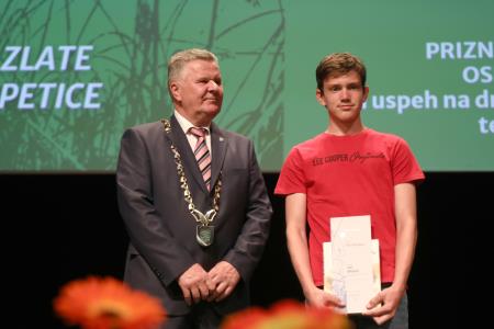 ZLATE PETICE 25 FOTO LJUBO VUKELIČ